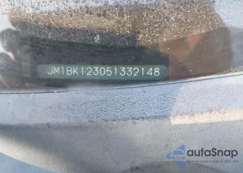 2005 Mazda Mazda3 S from USA, damaged, VIN JM1BK123051332148